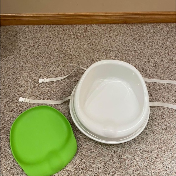 Safety first - Portable high chair/ booster seat - Picture 3 of 3